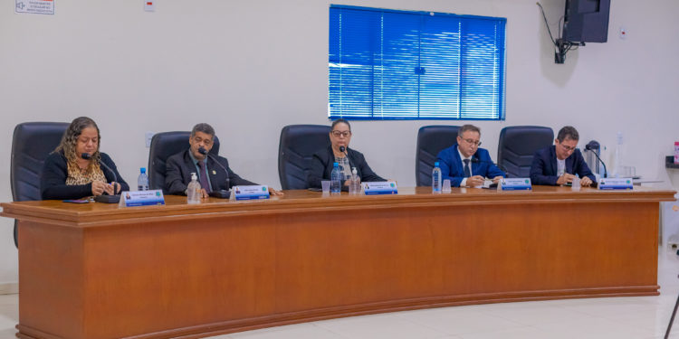 Câmara de Vereadores de Jaru aprova liberação de 16,5 milhões para investimento em pavimentação asfáltica; recurso foi destinado pelo deputado federal Lúcio Mosquini