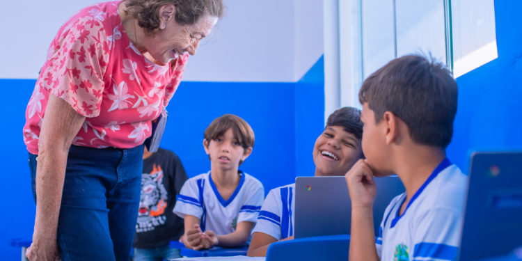 Aluno conectado: Projeto desenvolvido pela prefeitura de Jaru garante aula de informática aos alunos da rede municipal de ensino