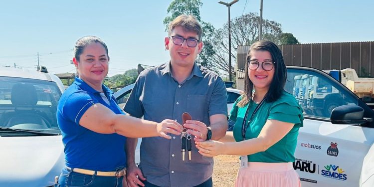 Prefeitura de Jaru realiza aquisição de mais dois veículos destinados as ações da Secretaria de Desenvolvimento Social
