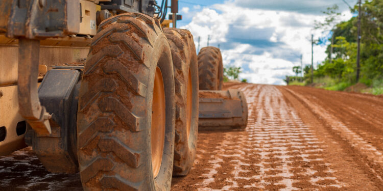 Prefeitura de Jaru encerra 2023 com o maior investimento em pavimentação asfáltica da história do município 