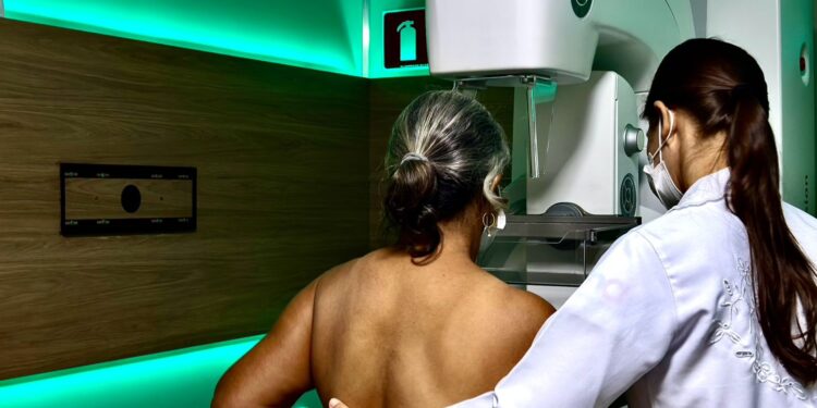 Unidade Móvel do Hospital do Amor realiza atendimentos em Jaru; ação acontece em parceria com a Prefeitura e OAB