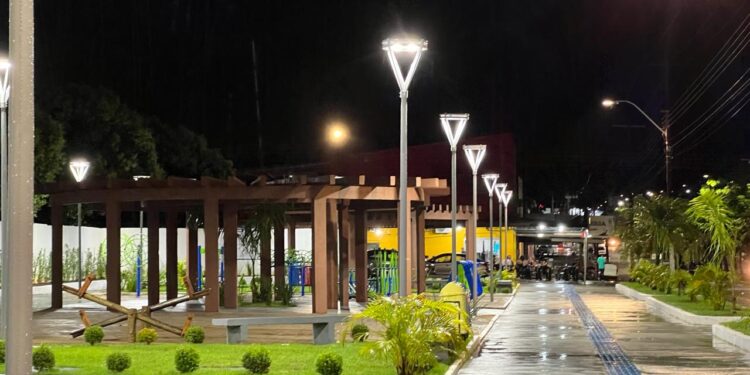 Mais uma obra concluída: População comemora entrega da nova Praça Pública na Avenida Dom Pedro I em Jaru
