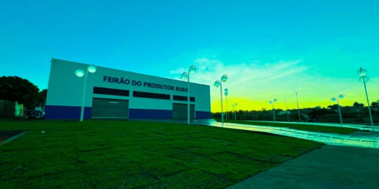 Progresso: Com construção do Feirão do Produtor Rural, Prefeitura de Jaru transforma região e valoriza imóveis no setor 03