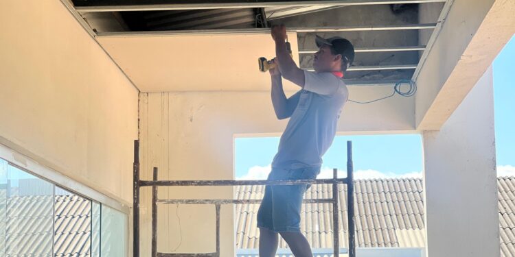 Obras da Escola Tânia Barreto são retomadas; previsão de entrega é para o segundo semestre deste ano