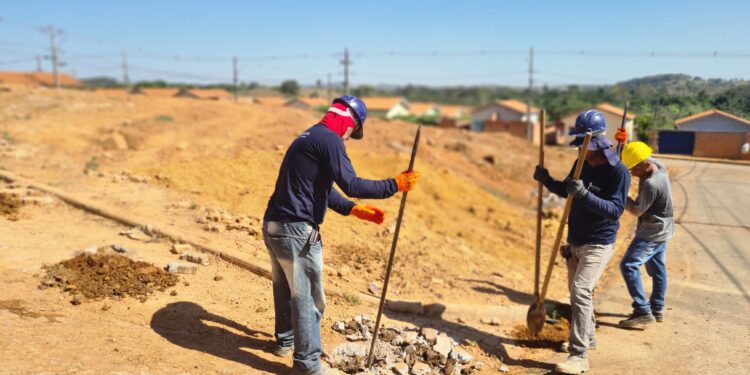 Mais investimento: Prefeitura de Jaru inicia construção de praça pública e quadra poliesportiva no Jardim Europa