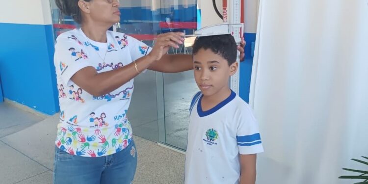 Prefeitura de Jaru realiza atendimentos do Programa Aprender com Saúde na Escola Aldemir Cantanhede