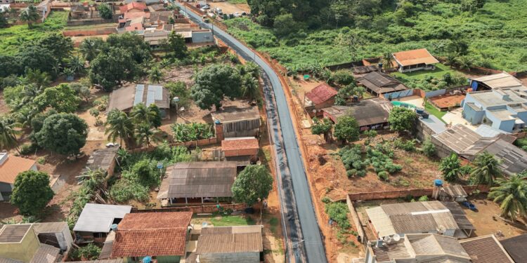 Setor 03 é beneficiado com mais de 1 km de asfalto somente nesta semana