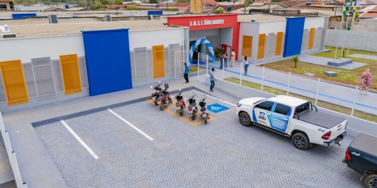 Prefeitura de Jaru realiza entrega da escola Tânia Barreto; instituição atenderá 370 alunos de zero a cinco anos