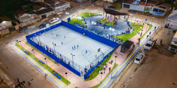 Prefeitura de Jaru entrega oficialmente obras da praça pública e quadra poliesportiva do Jardim Europa