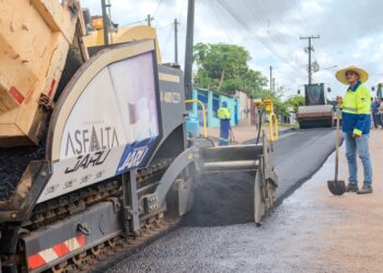 Prefeitura de Jaru realiza recapeamento da Rua Monteiro Lobato no setor 06