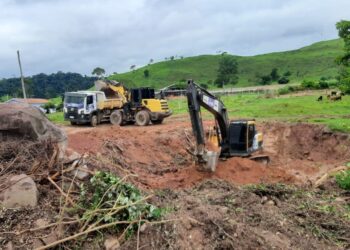 Prefeitura de Jaru realiza substituição de Tubo Armco na Linha 634 no distrito de Tarilândia