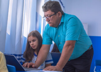 Prefeitura de Jaru concederá auxílio-transporte para servidores da educação; benefício pode chegar a R$ 1.400,00, dependendo da distância entre a residência e o local de trabalho