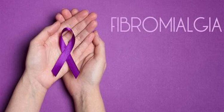 Prefeitura de Jaru inicia emissão da carteirinha da Pessoa com Fibromialgia, que garante atendimento prioritário em serviços públicos e privados no município