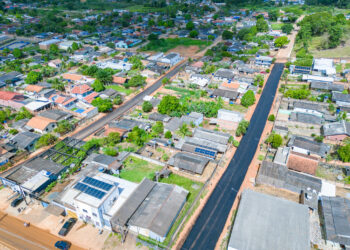 Asfalta Jaru: Com recursos do deputado Dr. Luís do Hospital, Prefeitura de Jaru executa mais 4 km de pavimentação em diversos trechos do perímetro urbano do município