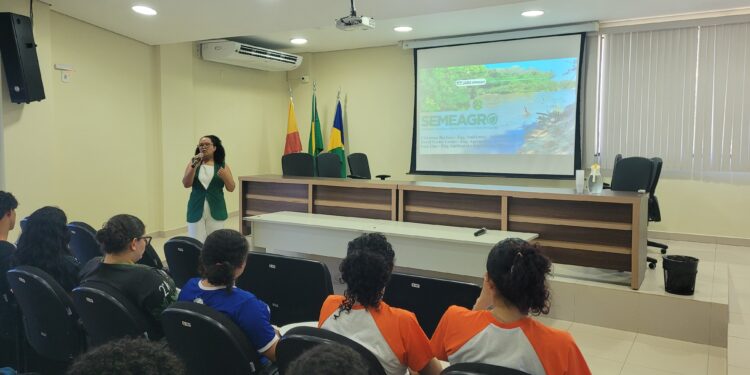 Secretaria de Agronegócio e Meio Ambiente de Jaru promove palestra sobre queimadas urbanas e preservação do rio Mororó; evento aconteceu no Ministério Público