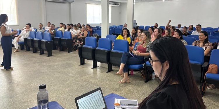 Secretaria de Educação de Jaru promove formação e recepção aos novos profissionais da rede municipal de ensino