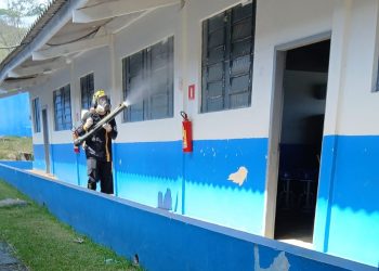 Escolas municipais de Jaru são dedetizadas e higienizadas para o retorno das aulas no segundo semestre do ano letivo