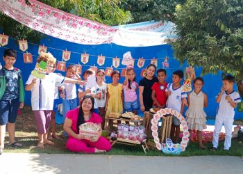 Escola Maria Gomes, no Setor 08, promove Piquenique Literário para alunos do 2º e 5º ano