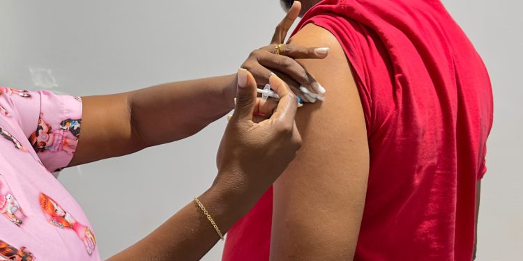 Dia D de vacinação contra a Influenza será neste sábado, 05; meta é imunizar mais de 17 mil pessoas do grupo prioritário