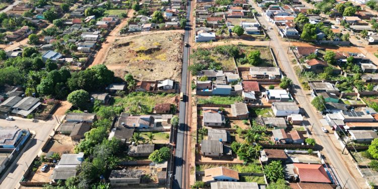 Obras de pavimentação asfáltica em diversas ruas do Setores 07 e Industrial garantem mais qualidade de vida para moradores da região