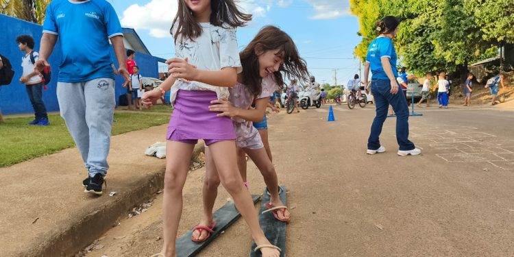 Atividades recreativas realizadas pelo Detran e Prefeitura de Jaru movimentam comunidade do Jardim dos Estados