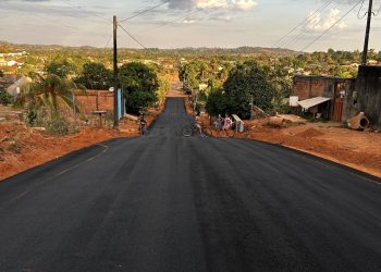 Prefeitura de Jaru conclui pavimentação em mais um trecho da rua Cândido Portinari, no Setor 07