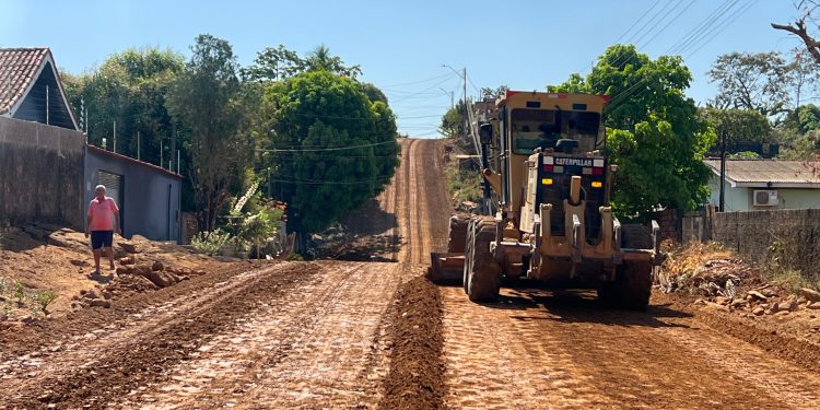 Mais oito trechos de ruas do Setor 04 receberão pavimentação asfáltica