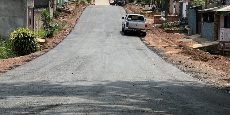 Prefeitura de Jaru conclui obras de pavimentação na Rua Anita Garibaldi, no Setor 06