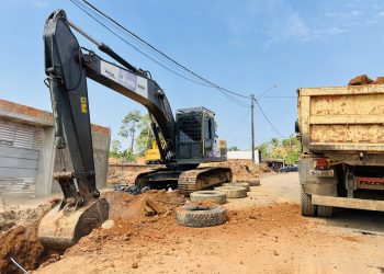 Prefeitura de Jaru constrói rede de drenagem na Marechal Rondon, no Setor 07
