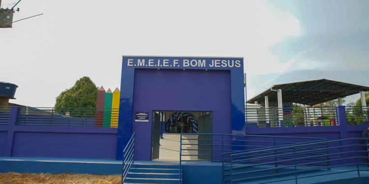 Prefeitura de Jaru inaugura nova escola de Bom Jesus
