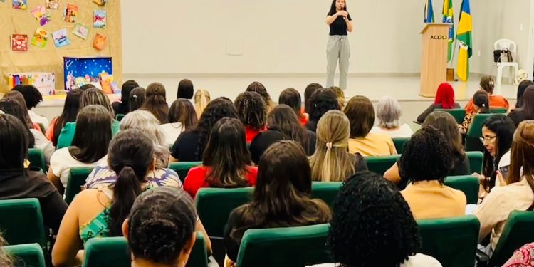 Prefeitura de Jaru promove capacitação de instrução fônica para professores que atuam na educação infantil e ensino fundamental