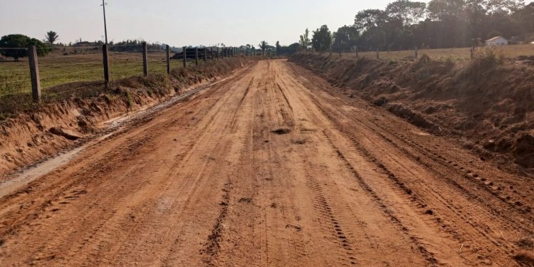 Prefeitura de Jaru conclui patrolamento da Linha 617; trabalho na Linha 615 já está em fase final Prefeitura de Jaru conclui patrolamento da Linha 617; trabalho na Linha 615 já está em fase final