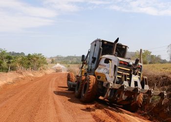 Prefeitura de Jaru conclui patrolamento da Linha 617; trabalho na Linha 615 já está em fase final Prefeitura de Jaru conclui patrolamento da Linha 617; trabalho na Linha 615 já está em fase final
