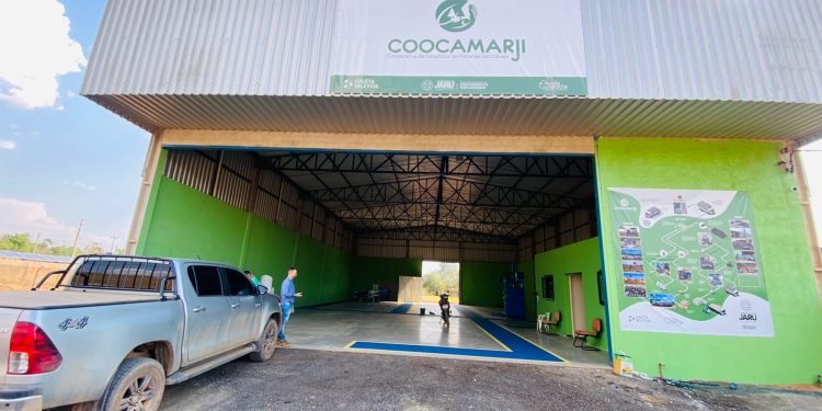 Em apenas 15 dias, serviço de coleta seletiva implantado pela Prefeitura de Jaru contabiliza mais de 18 toneladas de materiais recicláveis