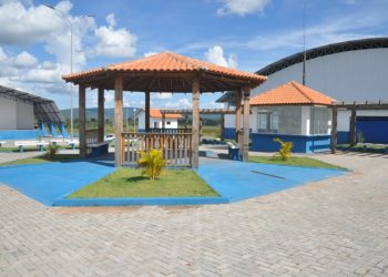 Luzes da decoração natalina de Tarilândia serão acesas nesta quarta-feira, 12, às 19h